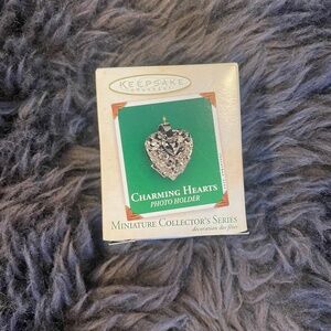 Miniature hallmark heart photo holder ornament